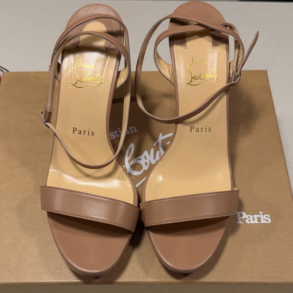 Christian Louboutin Loubie Queen Nude Heeled Sandals - Picture 5 of 10